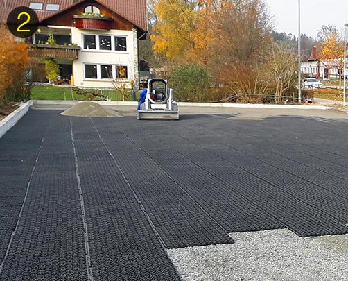 Installing OTTO PerforatedMats in the outdoor riding arena